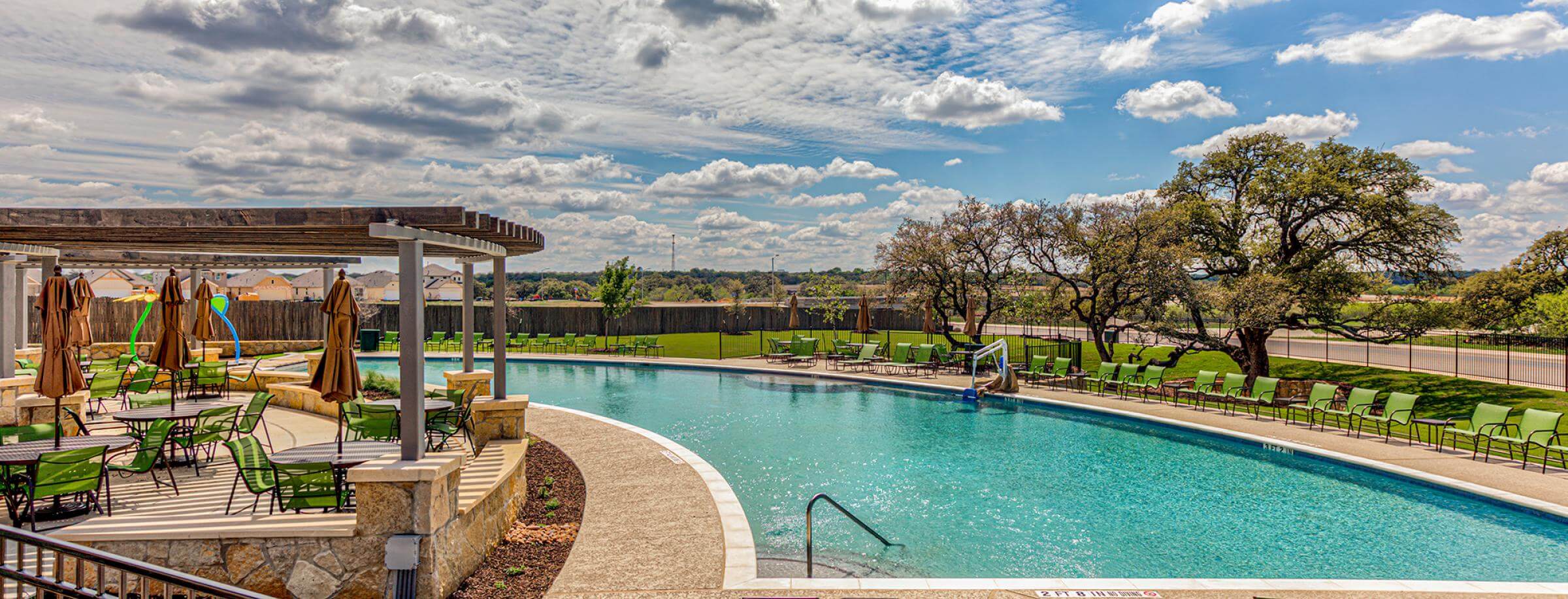 Veranda Pool